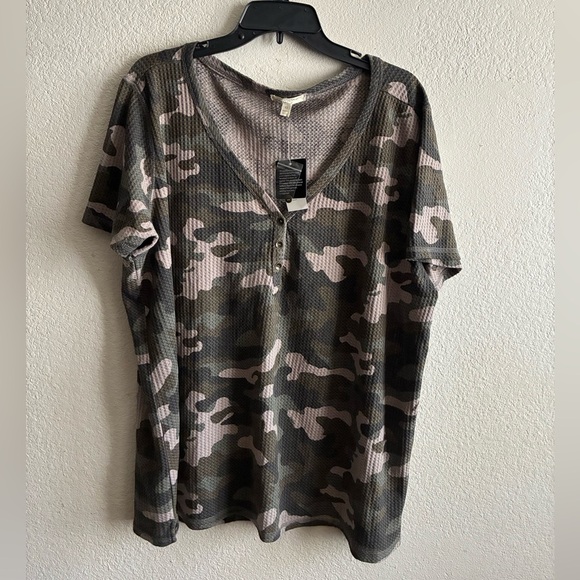 🆕Loralette Camouflage Short Sleeve Waffle Tee 4X🆕 - Picture 3 of 14